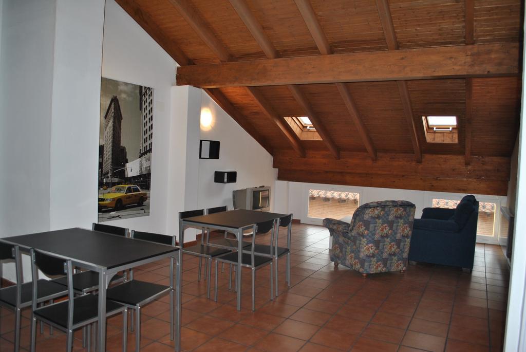 Hostal La Catedral Санто-Доминго-де-ла-Кальсада Экстерьер фото