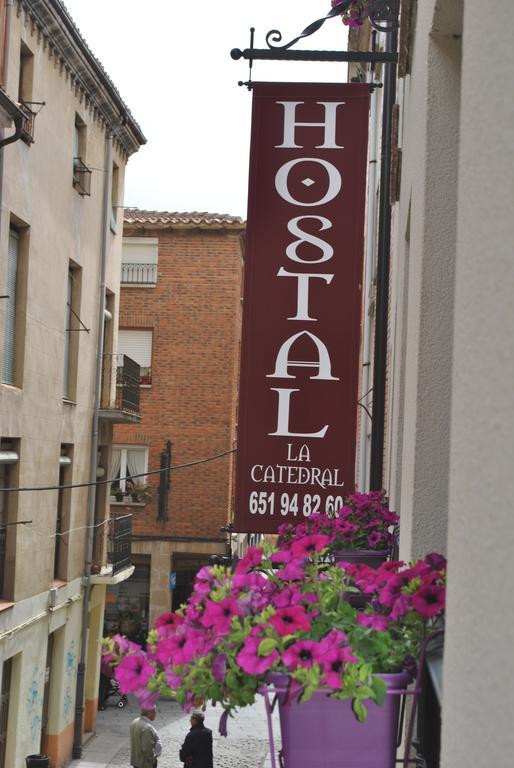 Hostal La Catedral Санто-Доминго-де-ла-Кальсада Экстерьер фото